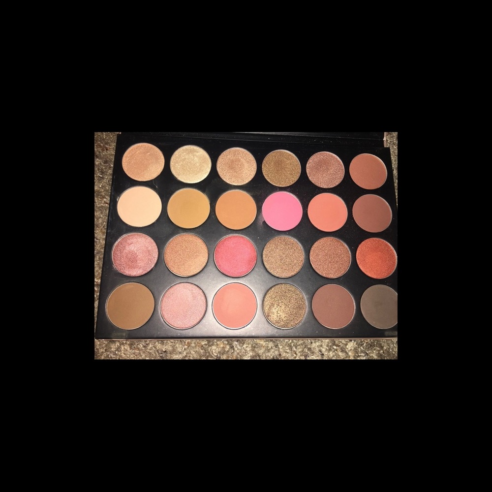 Morphe 24G pallet